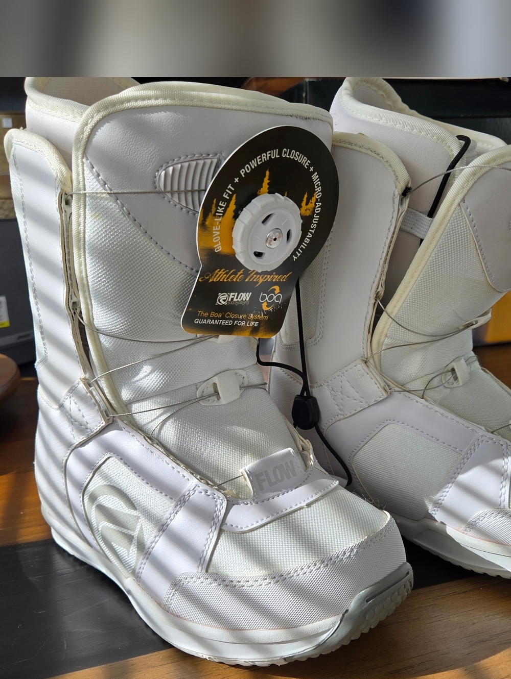 New White Flow Snowboard Boots with Boa Closure Women's 9